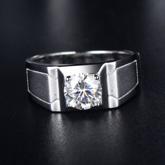 1 Carat Moissanite Men Engagement Ring 925 Sterling Silver Wedding Band - Picture 8 of 8